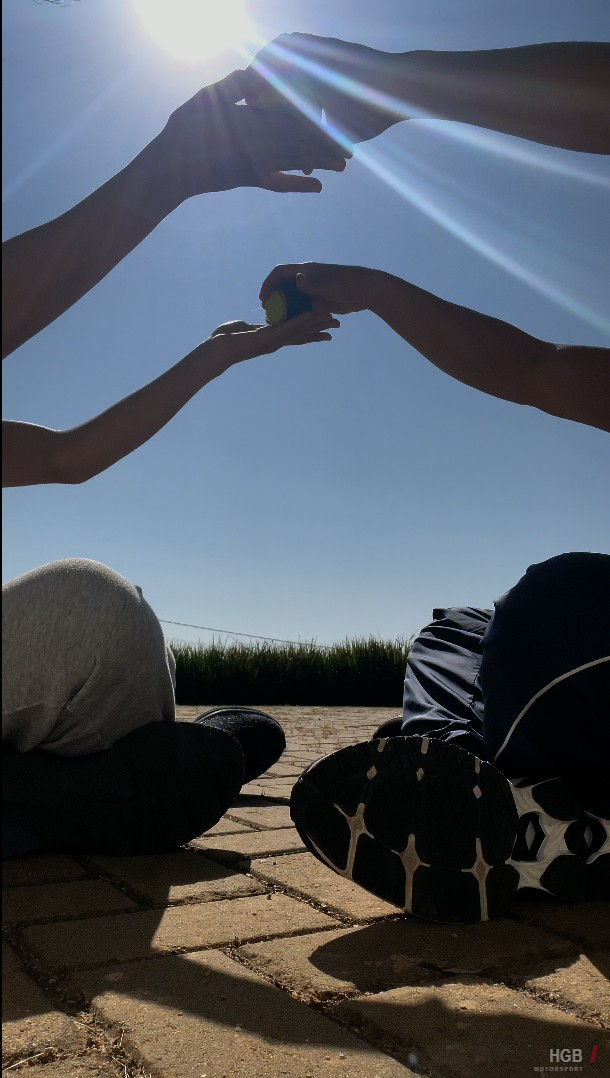 Treino de reflexo com bolinha de reação